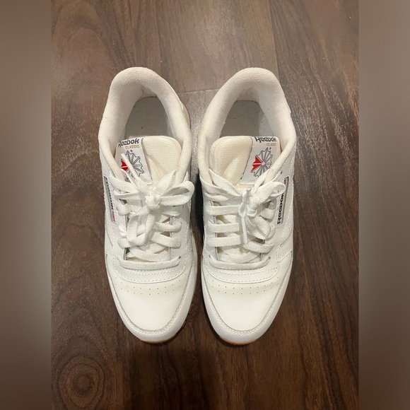 Reebok Classic Leather Shoes - Grade School kids size 3.5 - Picture 2 of 5